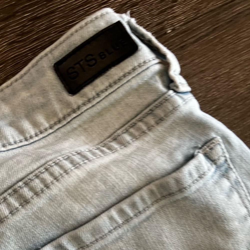 STS Blue Women’s Wide-Leg Jeans in Light Blue Wash size 3 - Picture 3 of 5